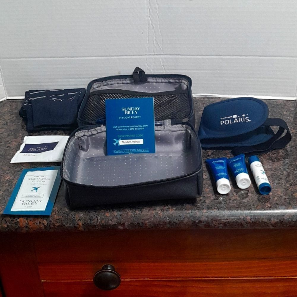 Unisex "Polarus" AmenityTravel  Kit...NEW